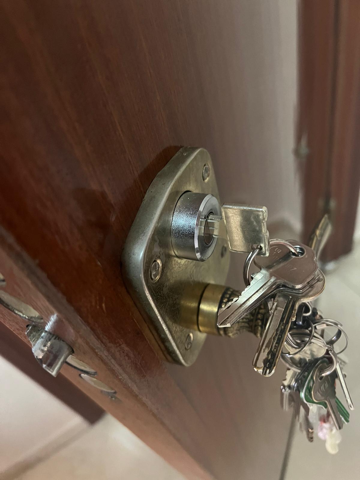 Apertura profesional de puerta en Alhaurín de la Torre